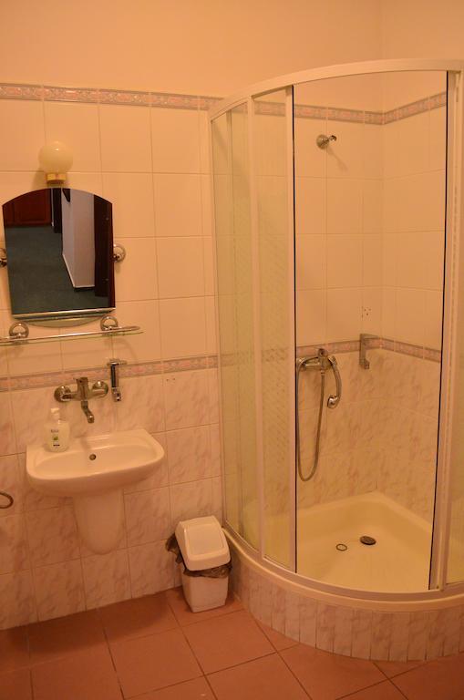 Hotel Mikorzyn Слесин Номер фото